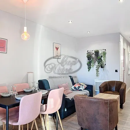 T2 Pour 4 Personnes Avec Grande Terrasse Et Pergola A 300m De Pramousquier -
