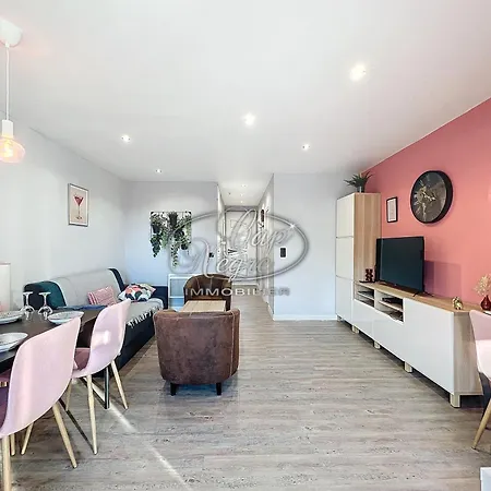 Apartment T2 Pour 4 Personnes Avec Grande Terrasse Et Pergola A 300m De Pramousquier - Le Lavandou